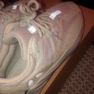 COPY - Yeezy salt 700